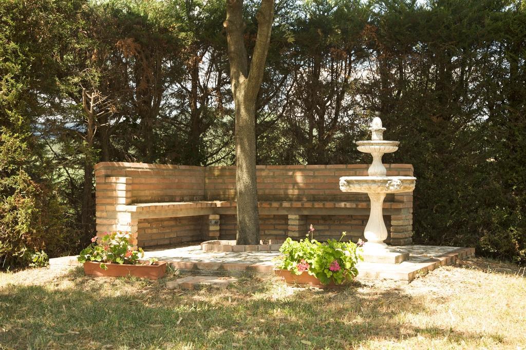 Agriturismo Podere Luchiano Amelia Kültér fotó